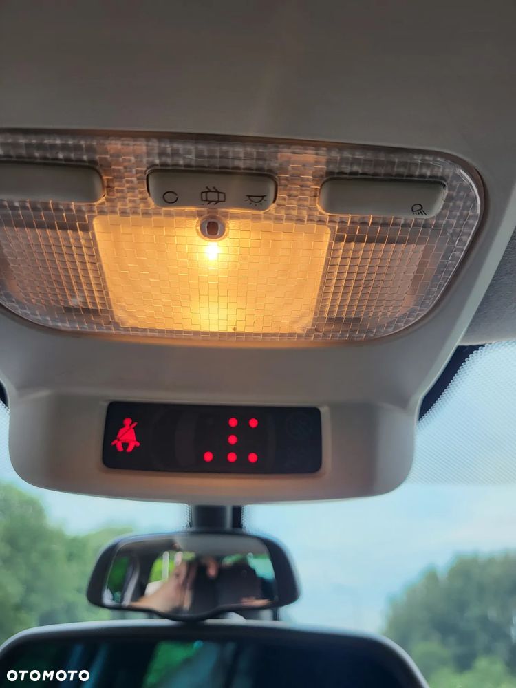 Peugeot 5008 - 23