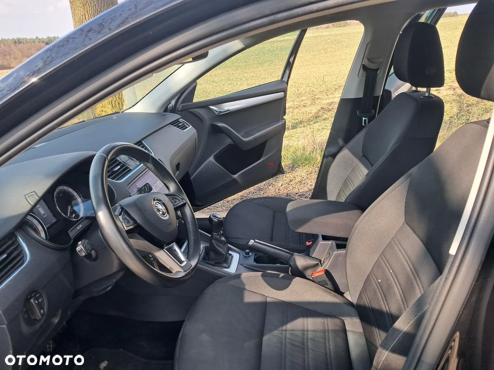 Skoda Octavia 1.6 TDI Premium Edition - 6