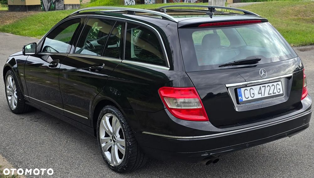 Mercedes-Benz Klasa C 180 CGI BlueEFFICIENCY Avantgarde - 8