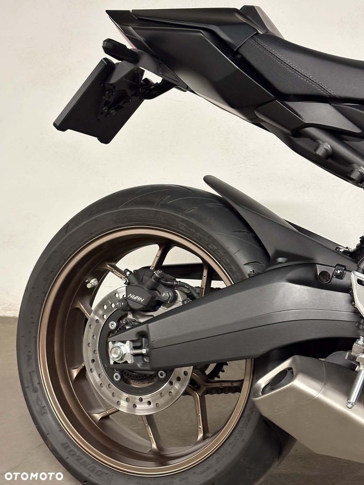 Honda CB - 22