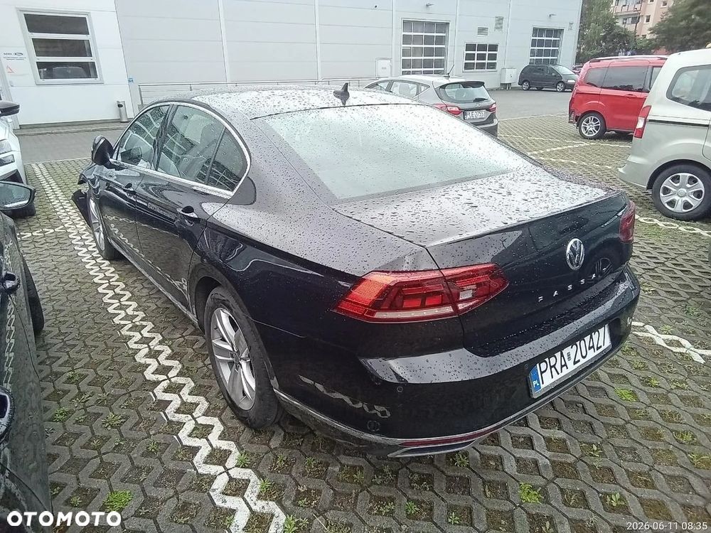 Volkswagen Passat 2.0 TDI Elegance DSG - 9