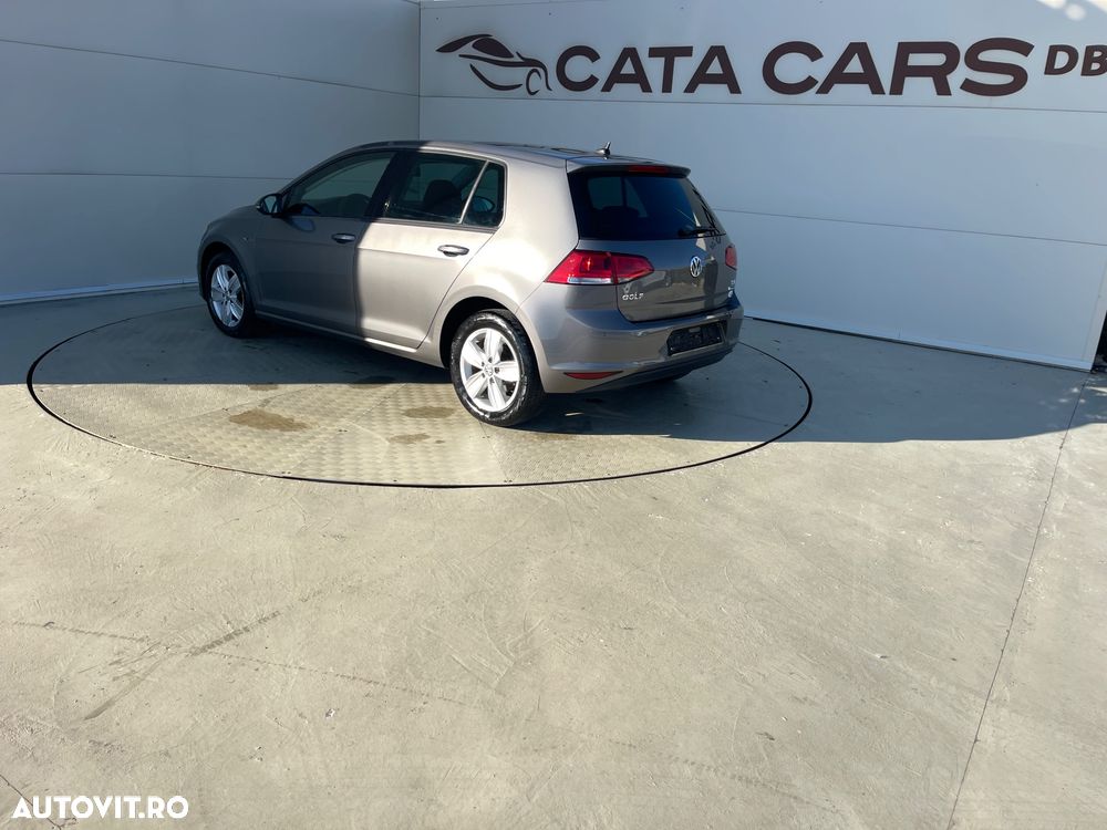 Volkswagen Golf 1.2 TSI BMT Comfortline - 11