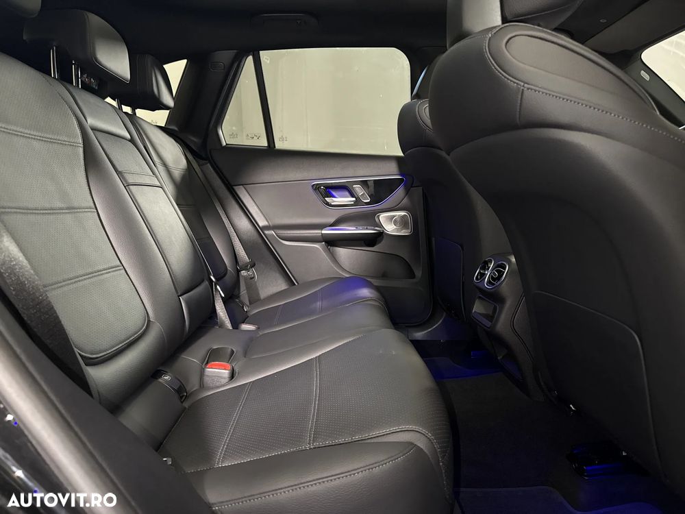 Mercedes-Benz GLC 220 d 4MATIC MHEV - 13