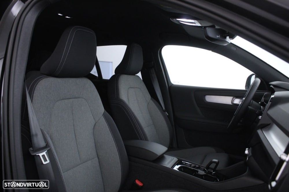 Volvo XC 40 2.0 B3 Plus Dark - 15