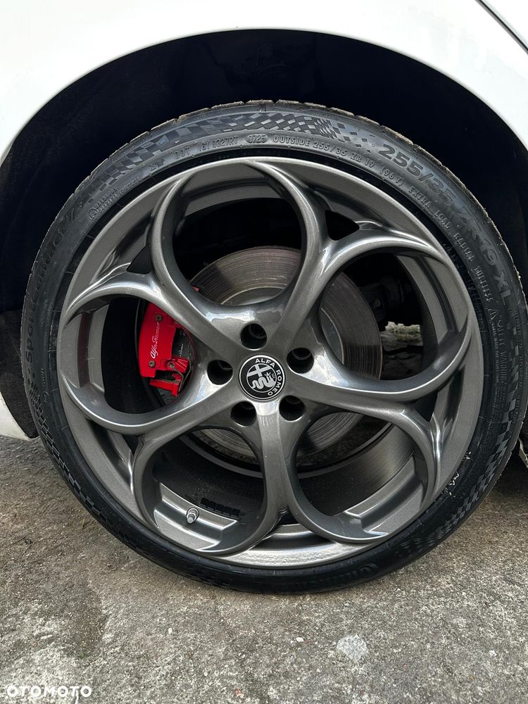 Alfa Romeo Giulia - 16