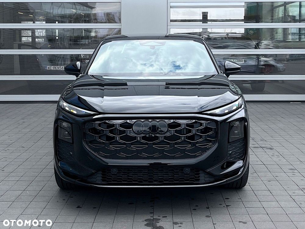 Audi Q3 Sportback - 12