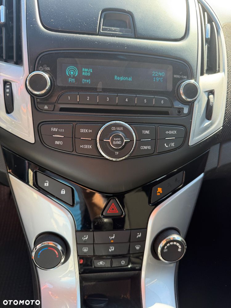 Chevrolet Cruze 1.6 LT - 11