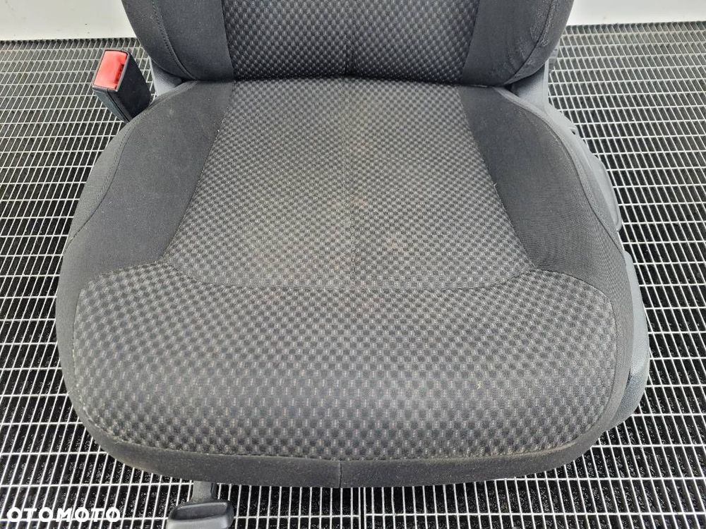 FOTEL LEWY PRZÓD KIEROWCY VW PASSAT B7 ORYGINAŁ EUROPA - 2