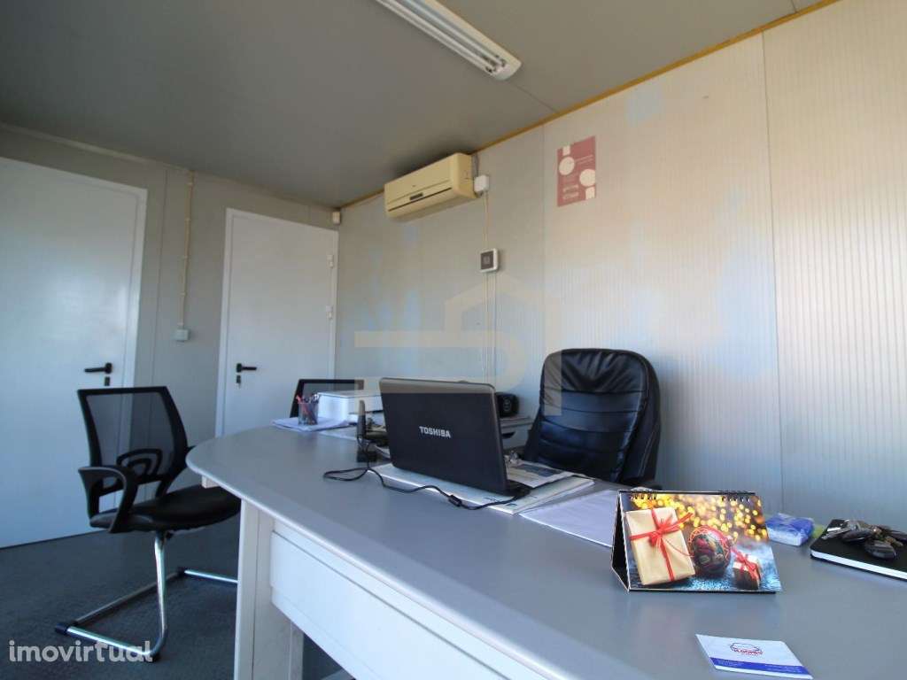 Arrenda-se espaço de exposição com muita visibilidade comercial. - Grande imagem: 3/11