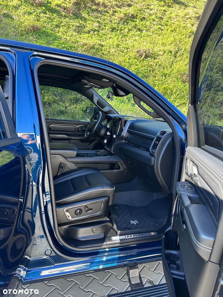 Dodge RAM 5.7 4x4 - 10