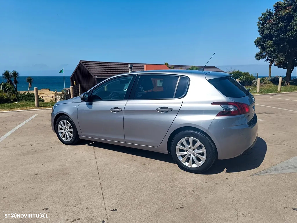 Peugeot 308 1.2 PureTech Style - 10