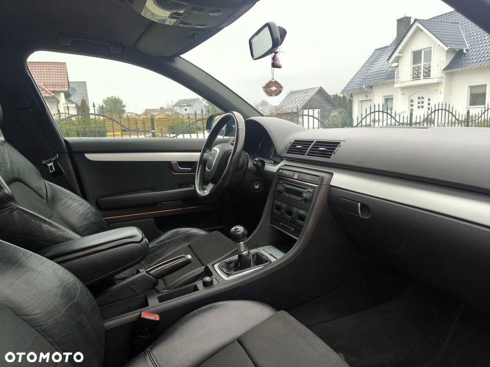 Audi A4 Limousine 2.0 TDI DPF - 27