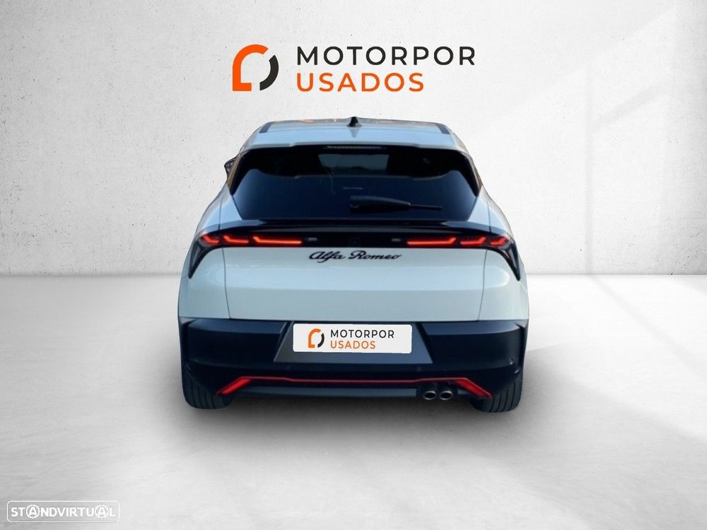 Alfa Romeo Junior 1.2 eDCT6 - 5