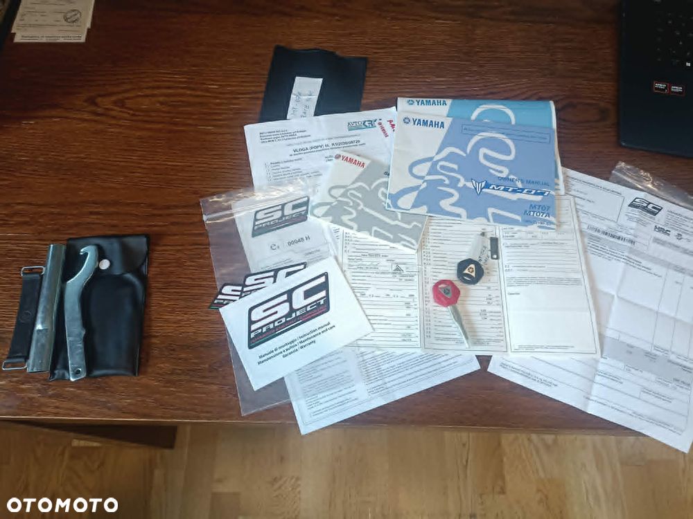 Yamaha MT-07 MT07 ksiazka instrukcja obslugi serwisowa owner's manual klucz klucze karta gwarancyjna dokumenty - 3