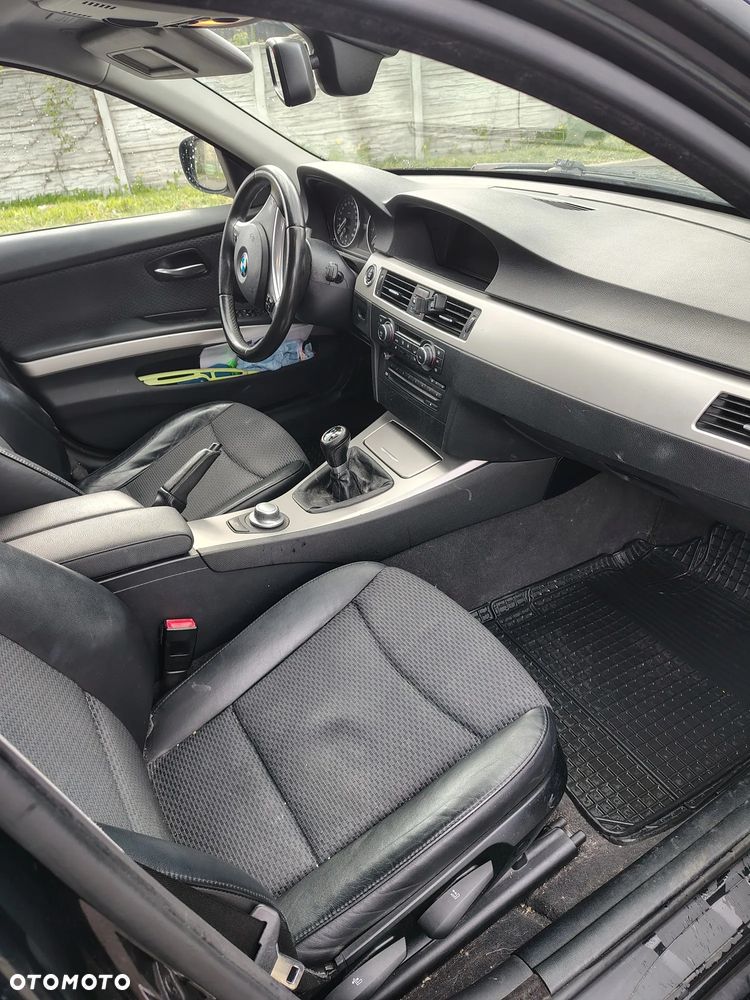 BMW Seria 3 318i - 7