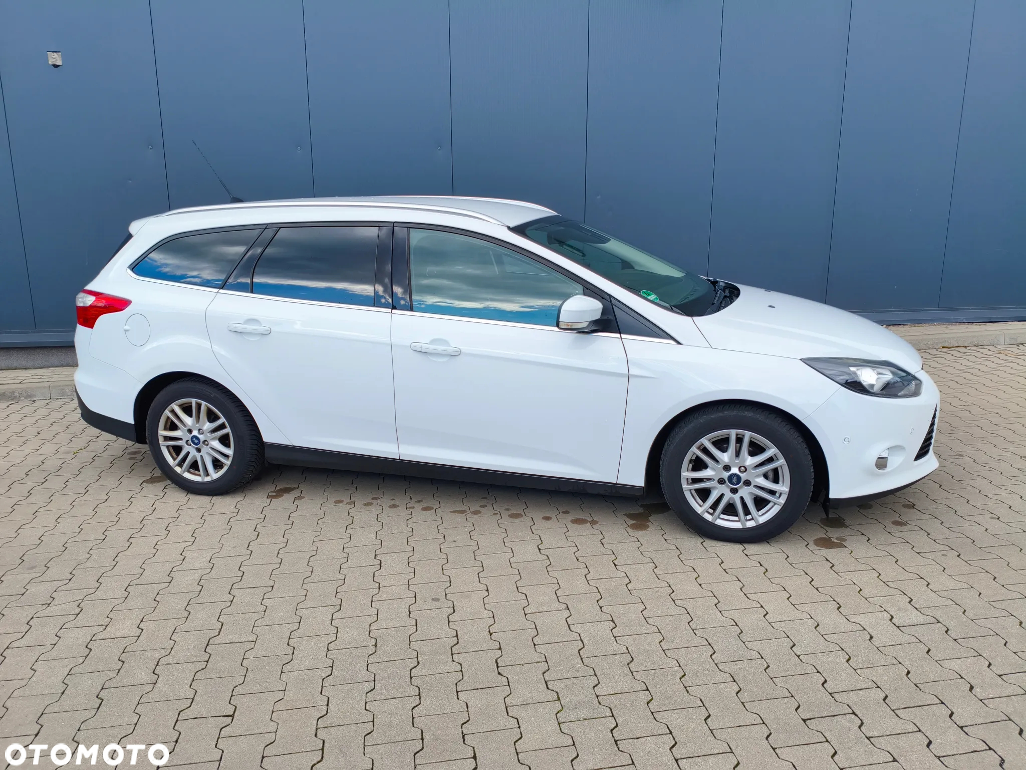 Ford Focus 1.0 EcoBoost Hybrid TITANIUM X - 3
