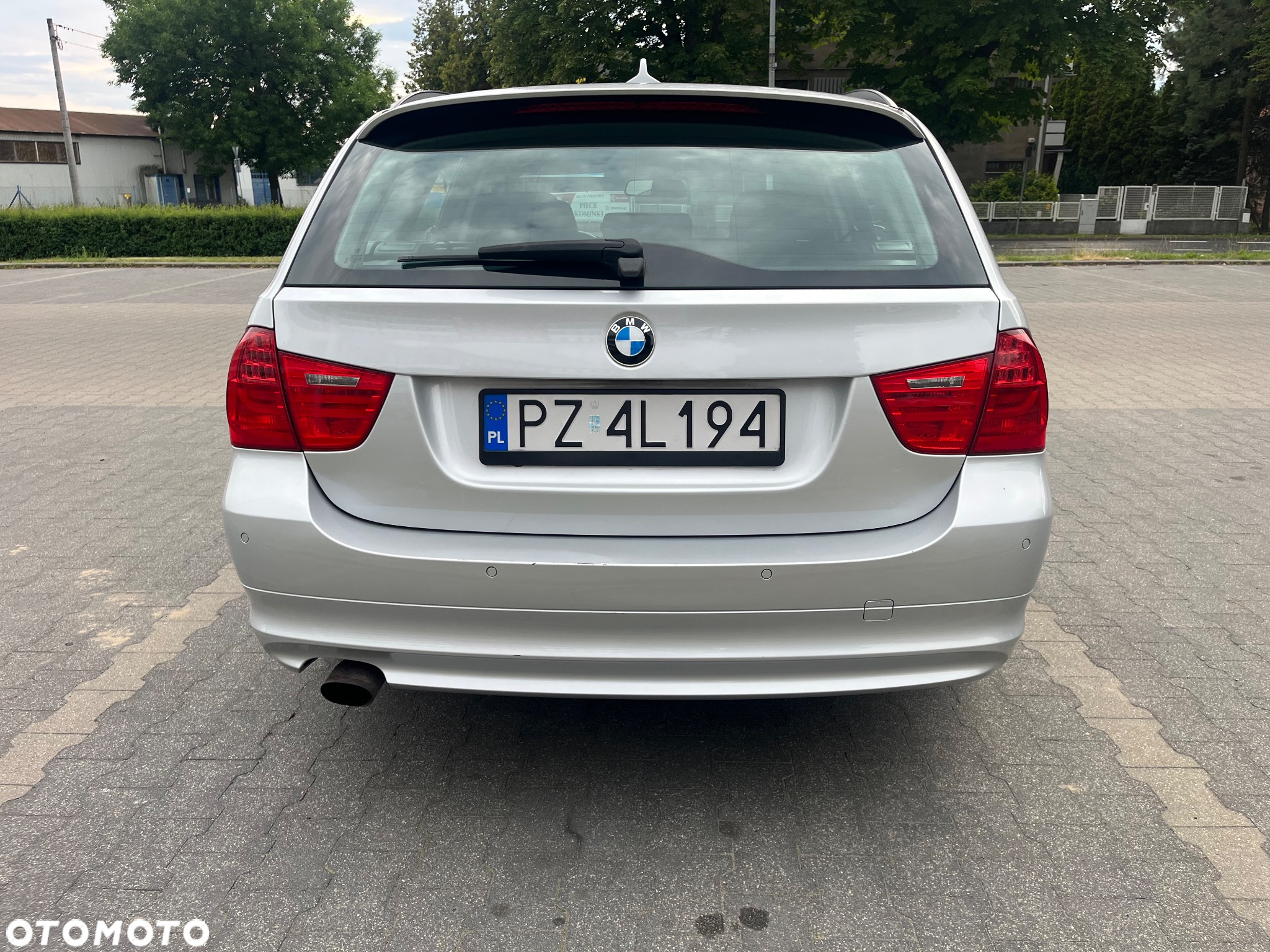 BMW Seria 3 318i - 4