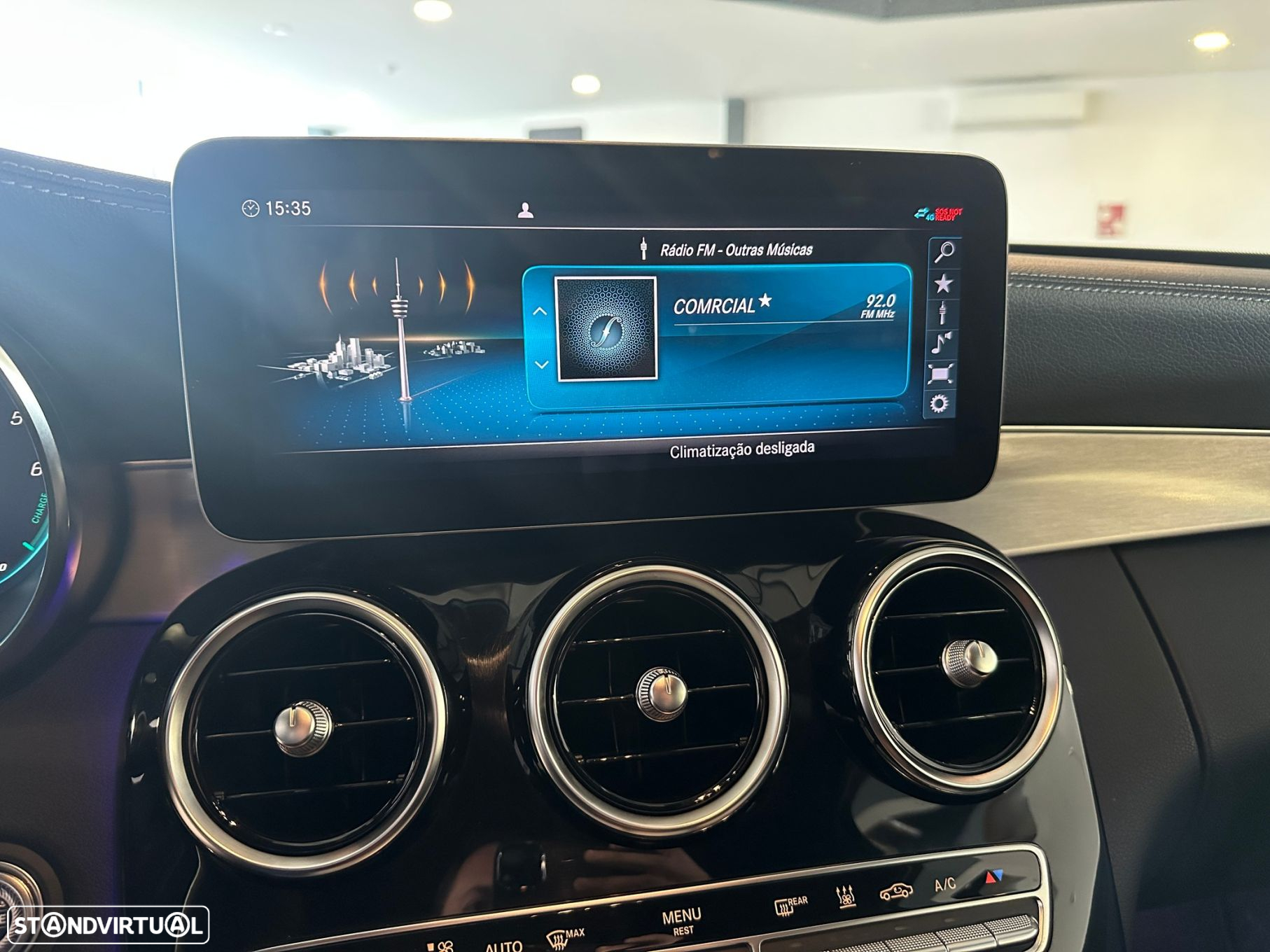 Mercedes-Benz C 300 de AMG Line - 24