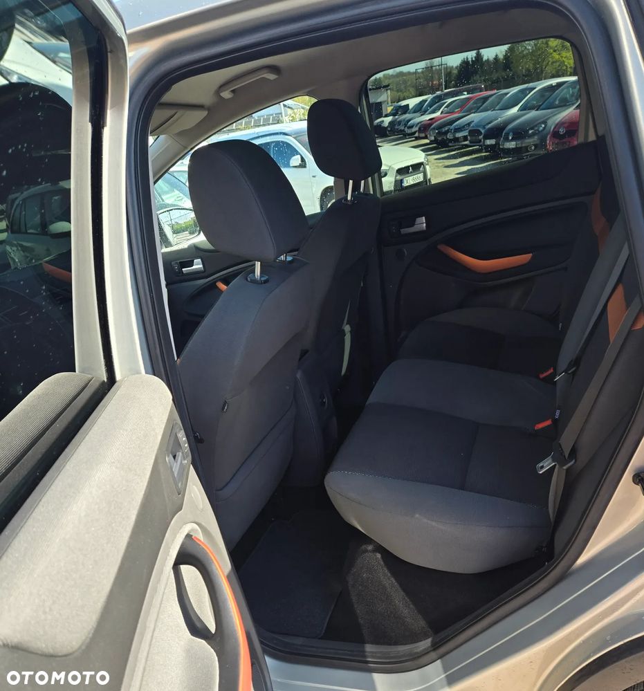 Ford Kuga 2.0 TDCi 4x4 Trend - 13