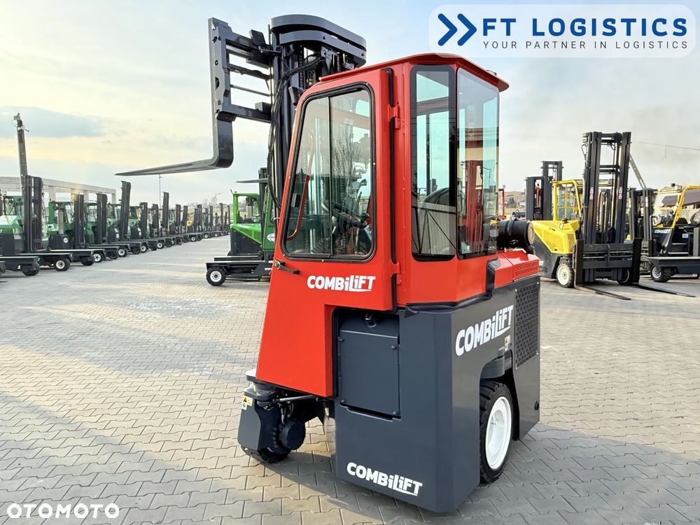 Combilift WÓZEK CZTEROKIERUNKOWY - WIELOKIERUNKOWY | COMBILIFT CB3000 | DIESEL | TRIPLEX 6550MM | WOLNY SKOK | POZYCJONER WIDEŁ | PRZESUW WIDEŁ | STAN IDEALNY | Szeroka oferta wózków czterokierunkowych i bocznych, dopasowanych do różnorodnych potrzeb i zastosowań - 29
