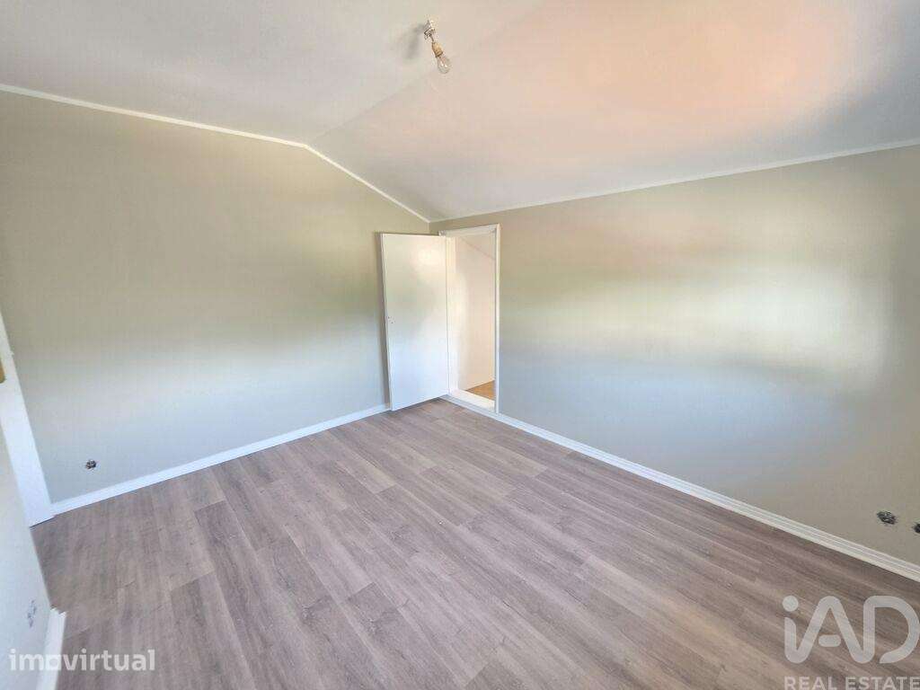 Apartamento T2 em Gondarém de 102 m2 - Grande imagem: 5/14