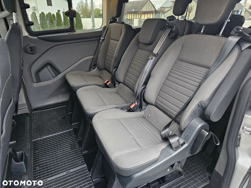 Ford Tourneo Custom 2.0 EcoBlue L2 Titanium SelectShift - 28