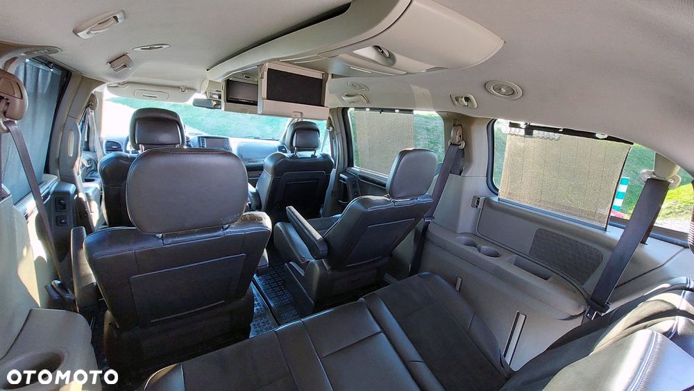 Lancia Voyager 3.6 Platinum - 23