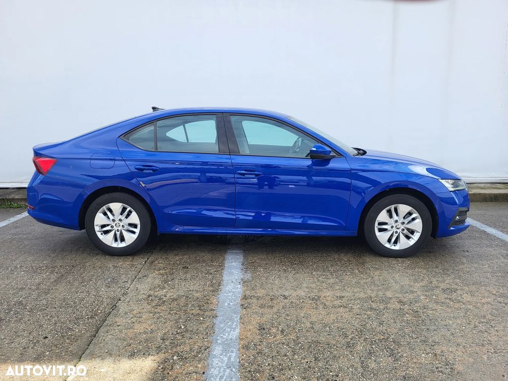 Skoda Octavia 2.0 TDI DSG Ambition - 6