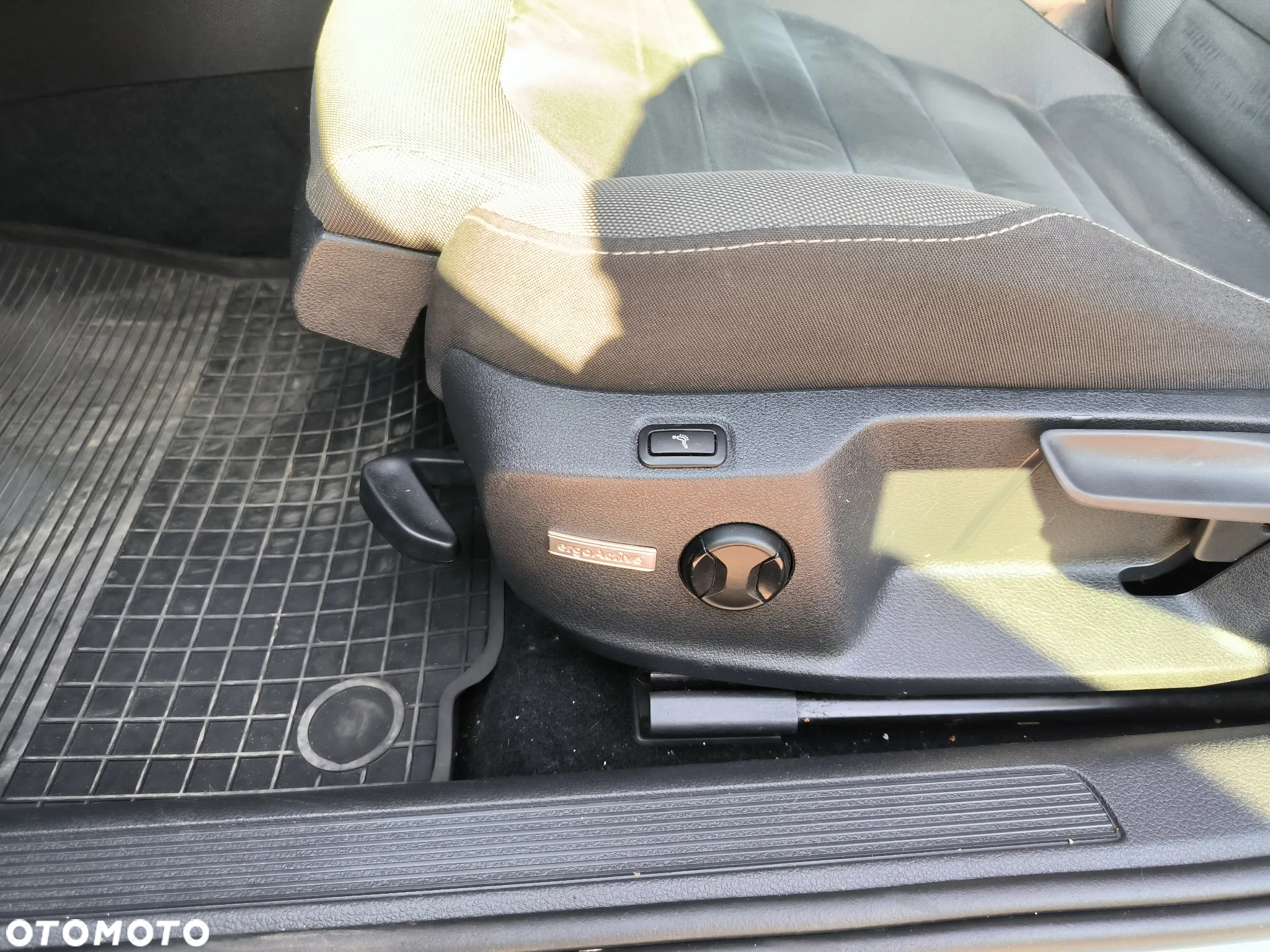 Volkswagen Golf VII 1.6 TDI BMT Highline - 17