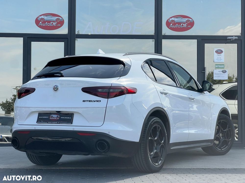 Alfa Romeo Stelvio - 4