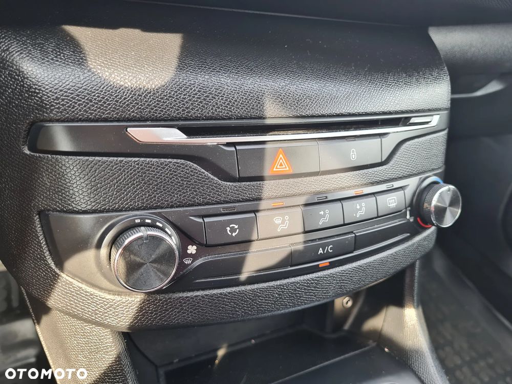 Peugeot 308 1.6 HDi Access - 24