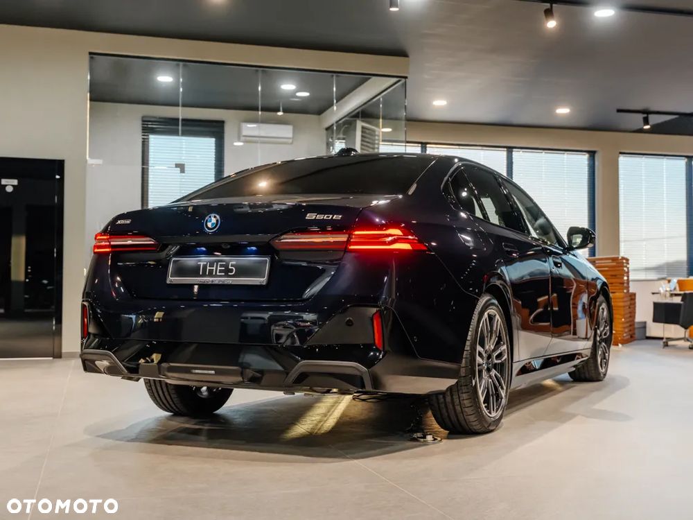 BMW Seria 5 550e xDrive PHEV M Sport - 2