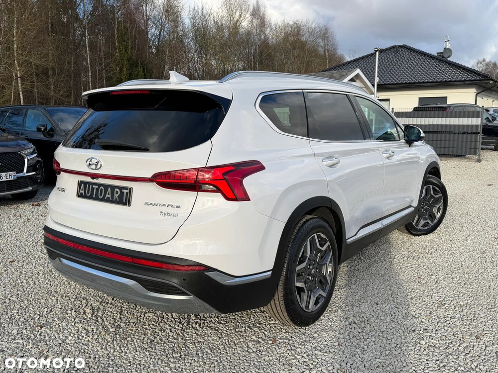 Hyundai Santa Fe 1.6 HEV 2WD SEVEN Signature - 16