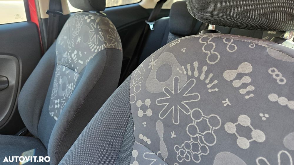 Ford Ka 1.2i Ambiente - 4