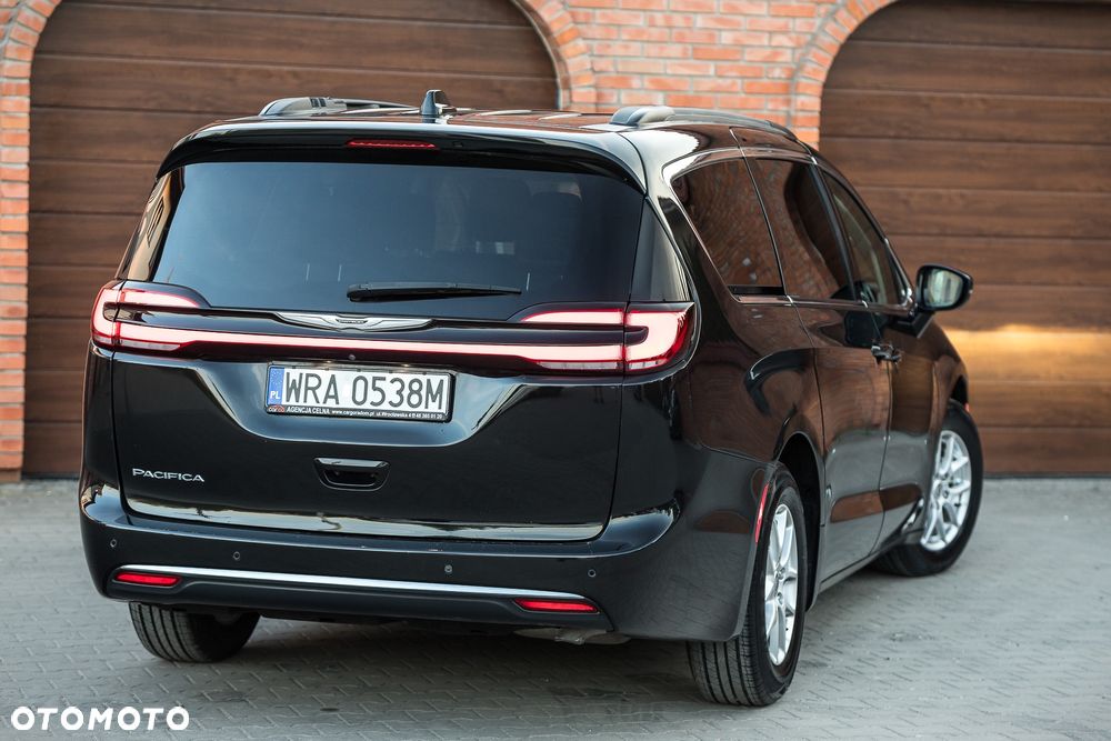 Chrysler Pacifica - 10