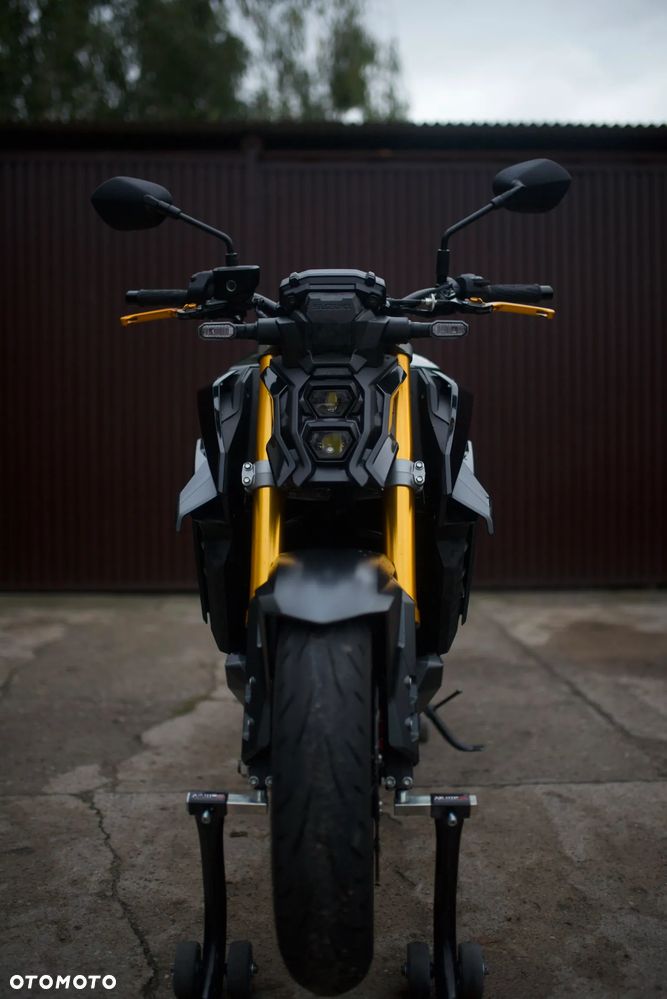 Suzuki GSX - 1
