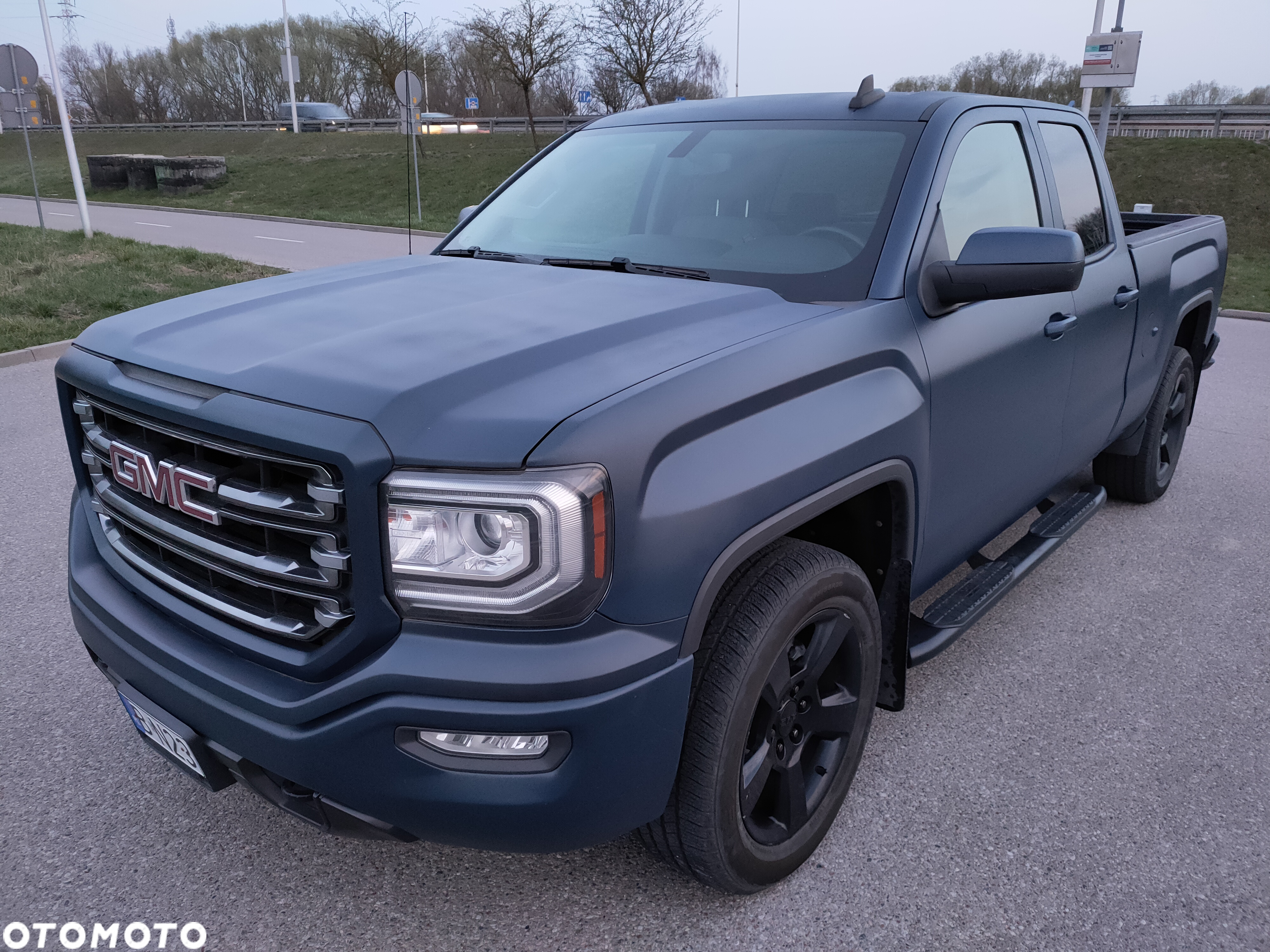 GMC Sierra - 4