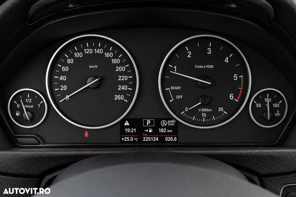 BMW Seria 3 318d Aut. - 10