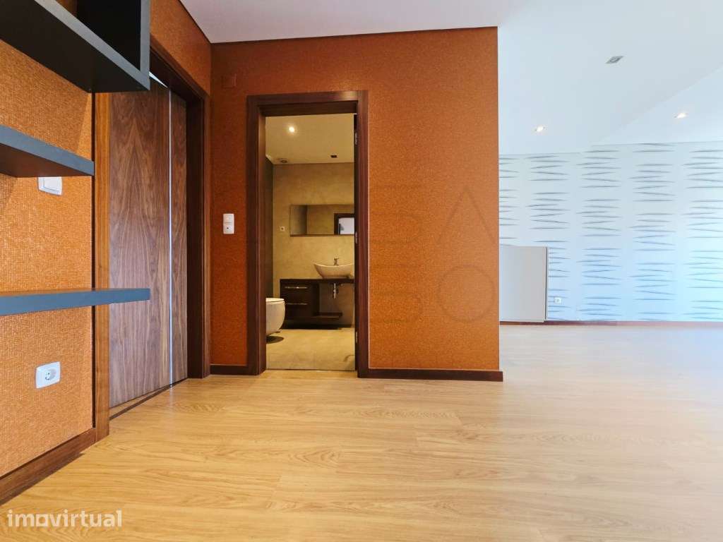 Apartamento T2 para Arrendamento nos Redondos, Fernão Ferro | Cozin... - Grande imagem: 4/18