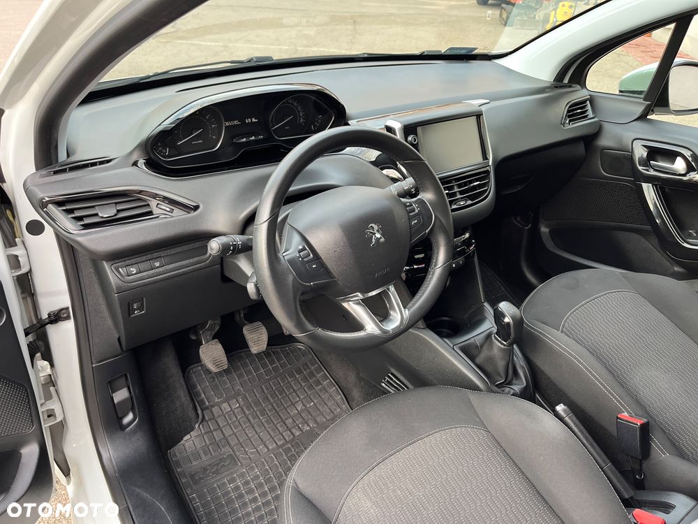Peugeot 208 1.2 PureTech Active - 8