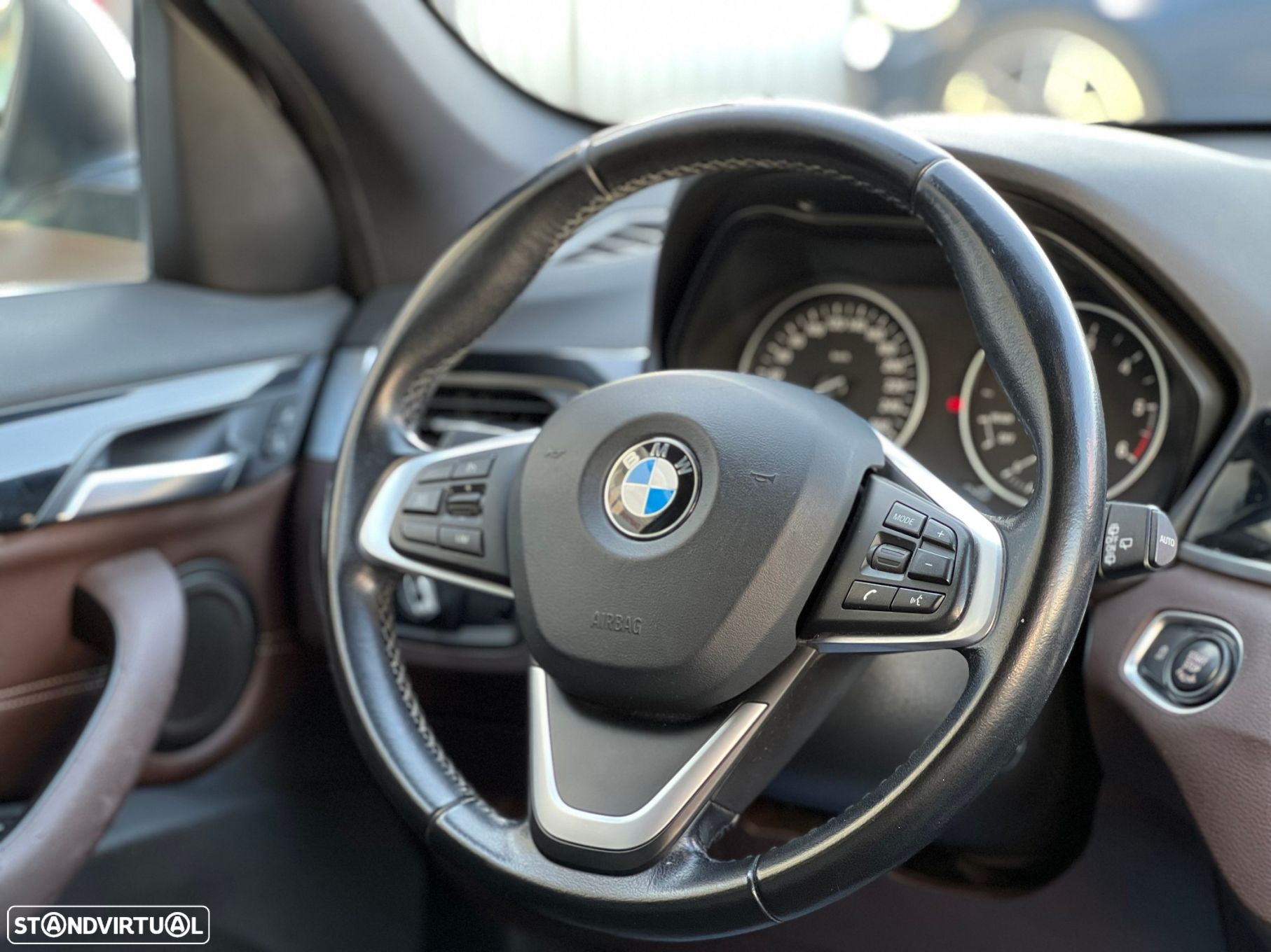 BMW X1 16 d sDrive Line xLine - 14