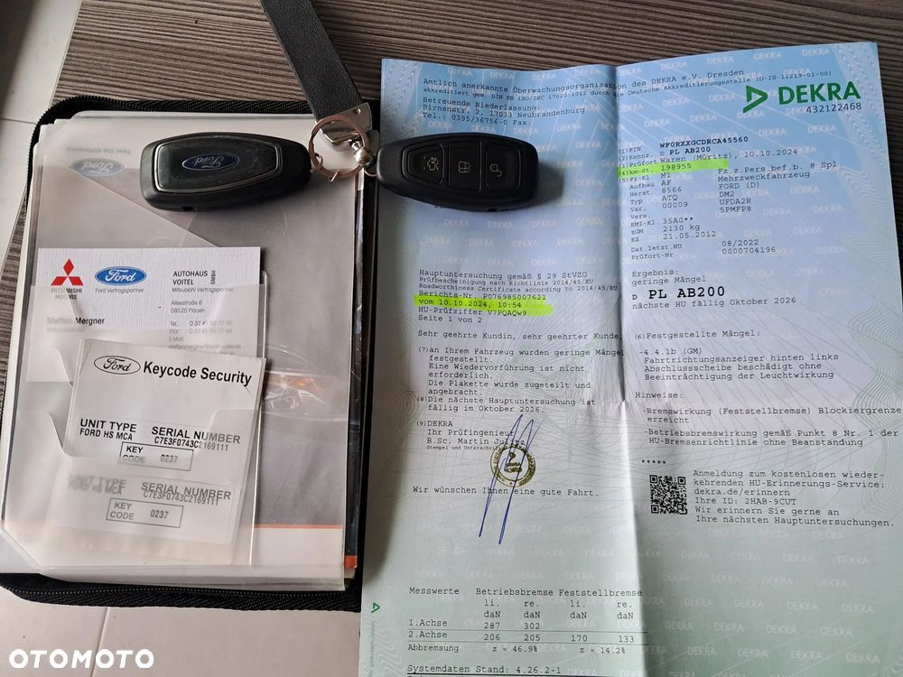 Ford Kuga 2.0 TDCi 4x4 Champions Edition - 32