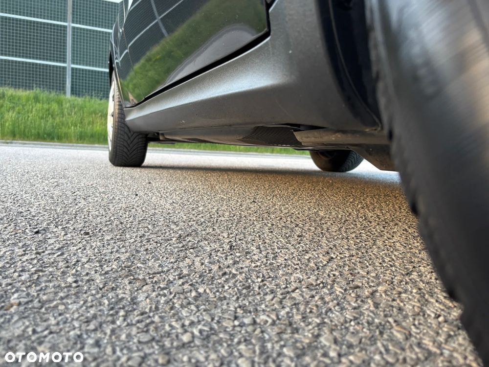 Mercedes-Benz Klasa A 180 CDI Avantgarde DPF Special Edition - 31