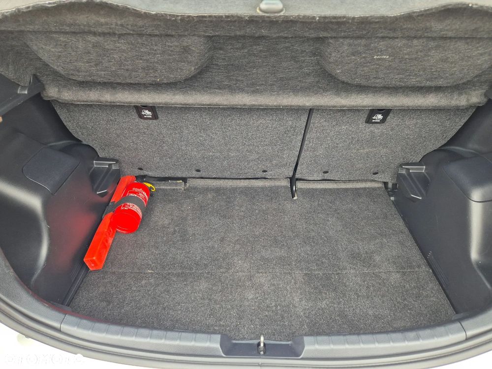 Toyota Yaris 1.5 Premium - 15