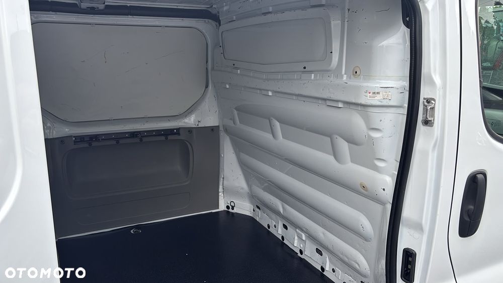 Opel Vivaro - 25