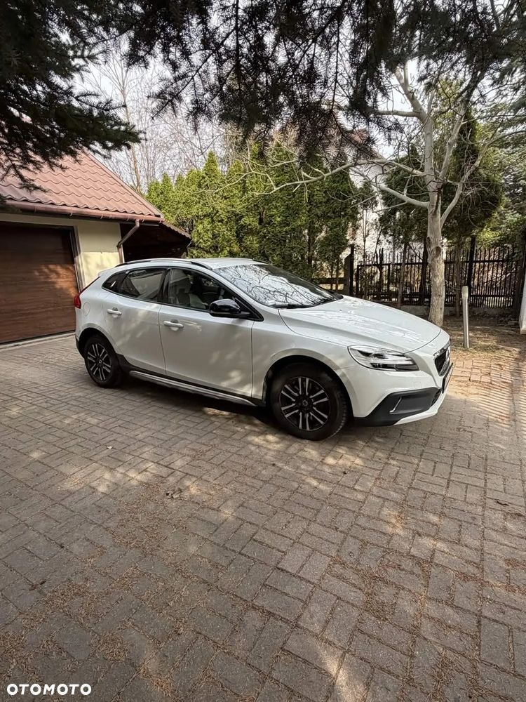 Volvo V40 Cross Country D2 Drive-E Momentum - 5