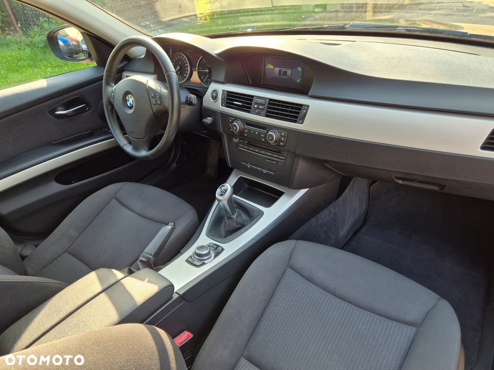 BMW Seria 3 318d DPF Edition Exclusive - 10