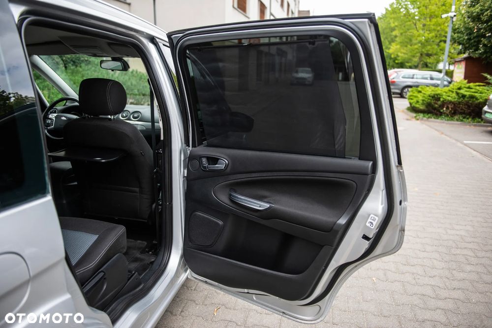 Ford Galaxy 2.0 TDCi Ghia - 22