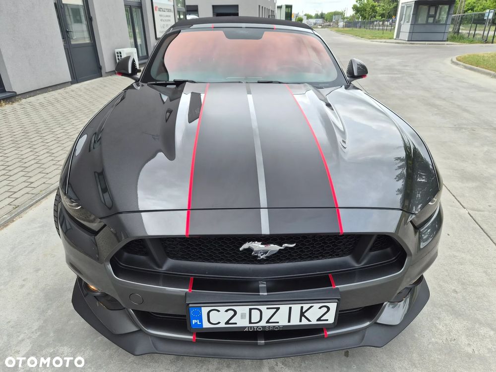 Ford Mustang - 8
