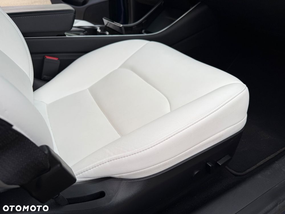 Tesla Model 3 Langstreckenbatterie Allradantrieb Dual Motor Performance - 28